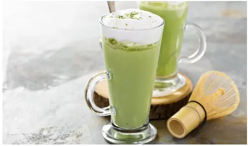 Healthy matcha smoothies